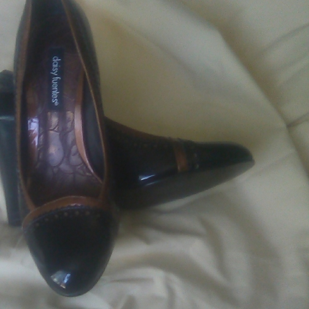 daisy fuentes  high heels